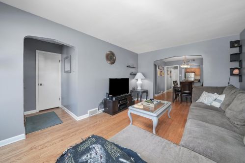 6625 64 St, Chicago IL 60638-4915 exterior