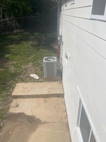 1130 Chambers Rd, Saint Louis MO 63137-1507 exterior