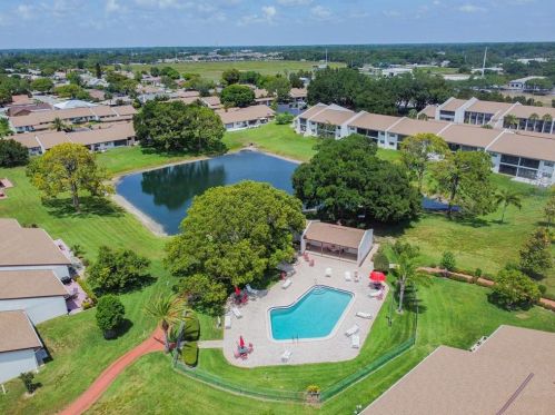 7739 Radcliffe Cir, Port Richey FL 34668-5937 exterior