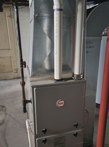 1956 Wood St, Meskegon MI 49442-5716 exterior