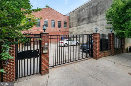 1309 Lawrence St, Philadelphia PA 19147-5920 exterior