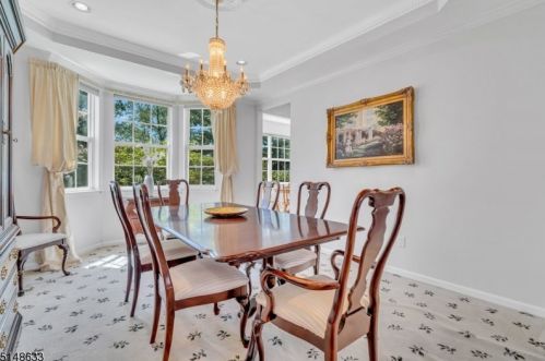 33 Heinrick Way, Bridgewater NJ 08807-5660 exterior