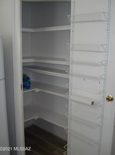 5668 Cir Z St, Tucson AZ 85713-4419 exterior