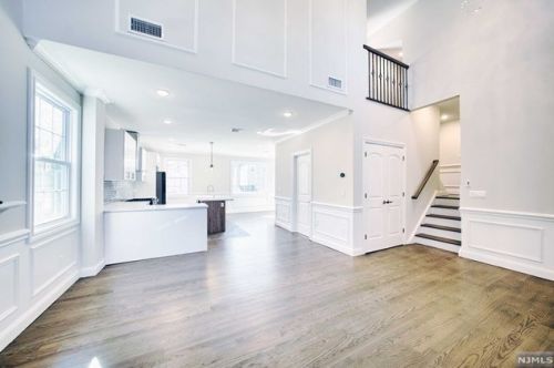 161 Adams Ave, River Edge NJ 07661-1437 exterior