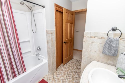 3241 97 St, Sturtevant WI 53177-2663 exterior