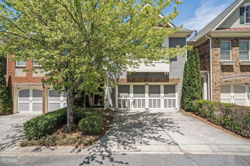 7740 Glisten Ave, Atlanta, GA 30328-2554