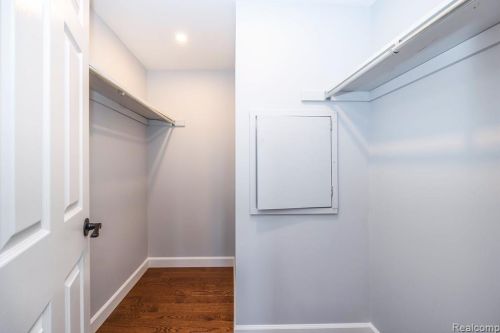 425 Rosemary St, Dearborn Heights MI  48127-3681 exterior