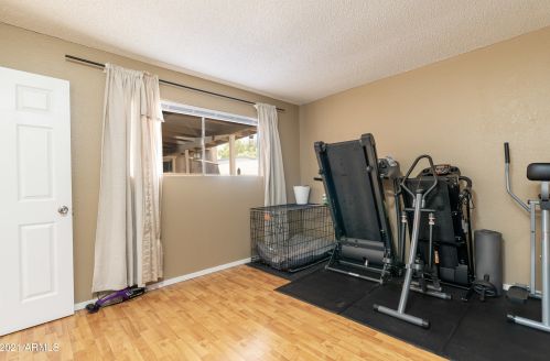 8216 32nd Ave, Phoenix AZ  85051-6022 exterior