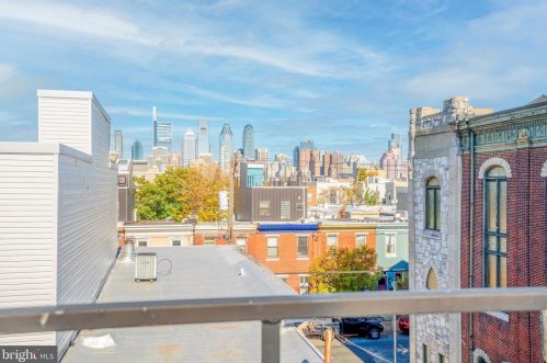 1304 Cleveland St, Philadelphia PA  19146-4605 exterior