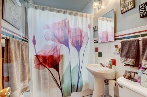 4922 Lynndale Ave, Milwaukee WI 53220-2069 exterior