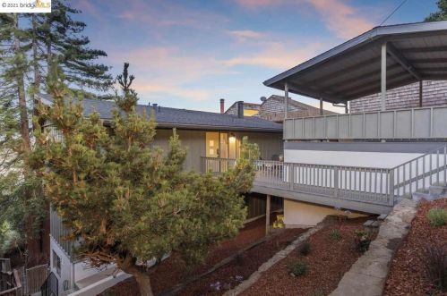 864 Hillside, Berkeley CA 94706-1024 exterior