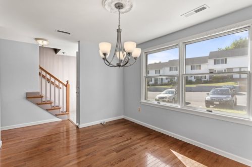 9 Christopher Dr, Methuen, MA 01844-6557