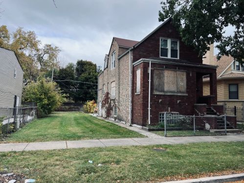 1216 69th St, Chicago, IL 60637-4706