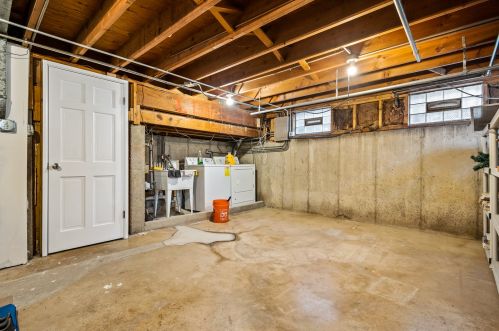 2042 15 Ave, Broadview IL 60153-1205 exterior