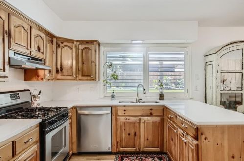 10505 Berthound Dr, Austin TX 78758-4732 exterior