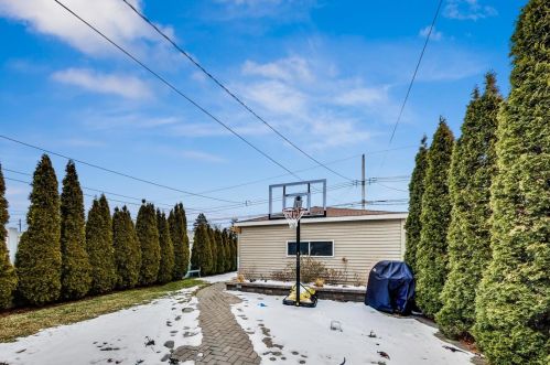 5337 Nashville Ave, Chicago IL 60638-1217 exterior