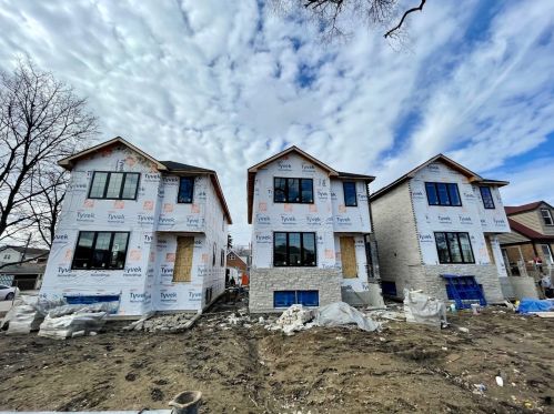 3002 77th Ct, Chicago, IL 60707-1001