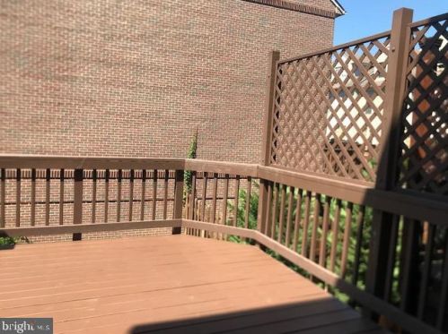 7824 Colonial Springs Blvd, Alexandria VA  22306-2864 exterior