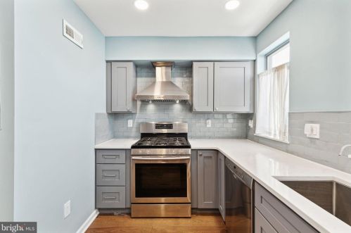 728 Daly St, Philadelphia PA 19148-3306 exterior