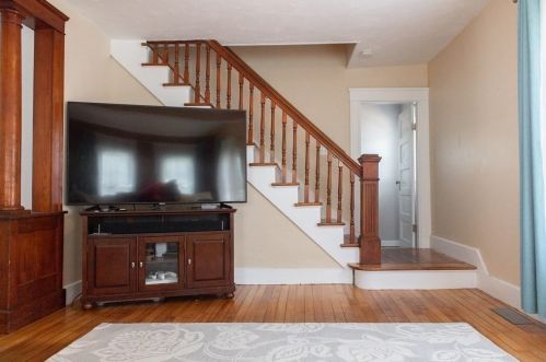 19 Benson St, Worcester MA 01604-3304 exterior