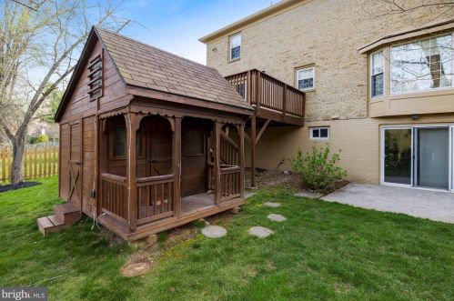 1539 Blue Meadow Rd, Rockville MD 20854-2622 exterior