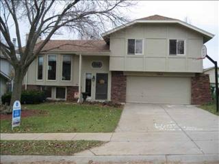 11011 Z St, Omaha, NE 68137-4612