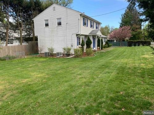 112 Knickerbocker Rd, Demarest NJ  07627-1026 exterior