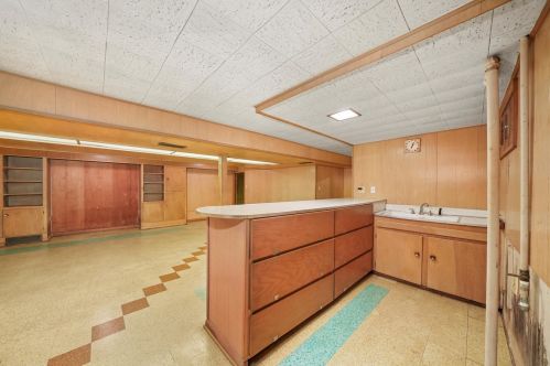 500 Berwick Blvd, Waukegan IL 60085-3410 exterior