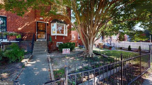 246 Nicholson St, Washington DC  20011-2510 exterior