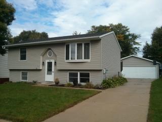 741 30th St, Rochester MN  55906-3924 exterior