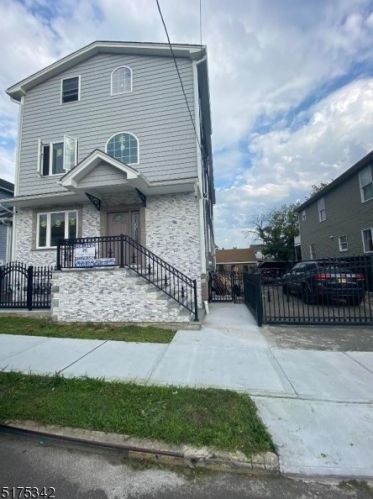 229 24th St, Paterson NJ  07514-2128 exterior