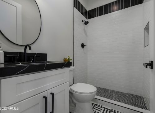 6841 12th Ave, Phoenix AZ  85013-1021 exterior