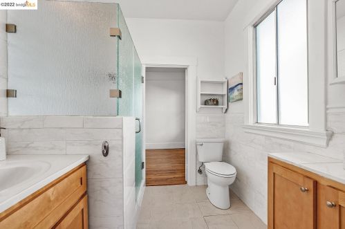 2736 Wallace St, Berkeley CA 94702-2232 exterior