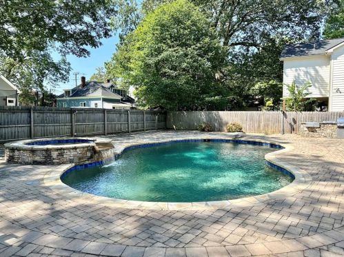 1596 Mercer Ave, Atlanta GA  30337-1547 exterior