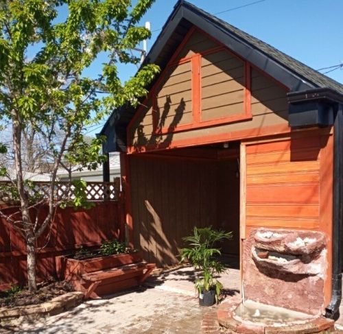 6449 Claremont Ave, Chicago IL 60645-1704 exterior