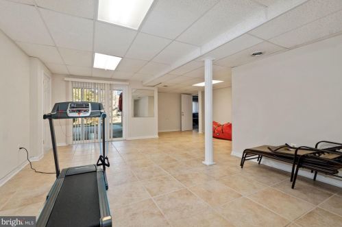 11837 Enid Dr, Rockville MD 20854-3454 exterior