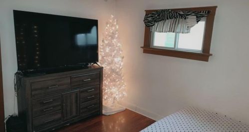 1223 9 St, Manitowoc WI 54220-5318 exterior