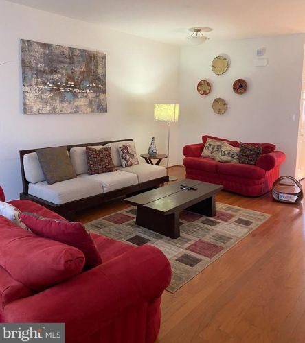 1431 Shippen Ln, Washington DC  20020-2902 exterior