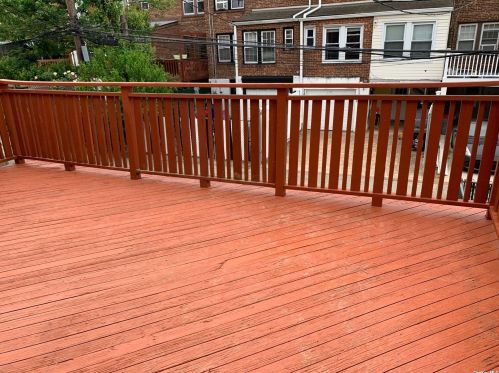 83 Dartmouth St, Valley Stream NY  11581-3215 exterior