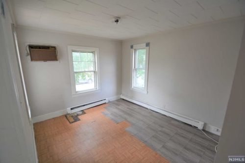 42 Palisade Ave, Outwater NJ  07026-3108 exterior