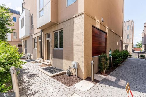 740 Columbus Blvd, Philadelphia PA 19147-3517 exterior