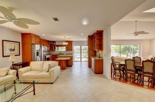 2326 23 Cranbrook Dr, Boynton Beach FL 33436-5711 exterior