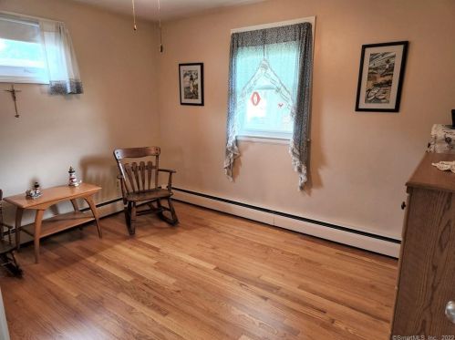 39 Derby St, New Britain CT 06053-3115 exterior