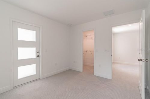 2113 Carmen St, Tampa FL 33606-1202 exterior