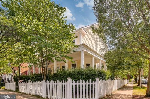 926 Havencrest St, Rockville MD  20850-6088 exterior