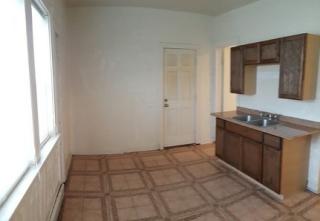 2477 6th St, Milwaukee WI  53212-2705 exterior