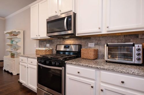 4303 Clubside Dr, Gainesville GA 30504 exterior