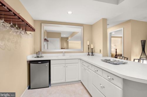 9821 Avenel Farm Dr, Rockville MD  20854-5414 exterior