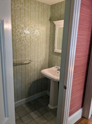 2 Park Rdg, Concord NH 03301-3030 exterior