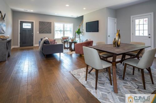 48 Brookville Rd, Edison NJ 08817-4141 exterior